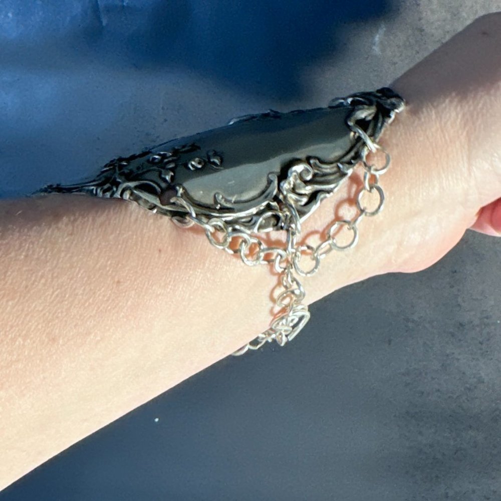 Antique Sterling Silver Cherub Gladiator Cuff Bracelet Victorian Art Nouveau - Picture 4 of 15